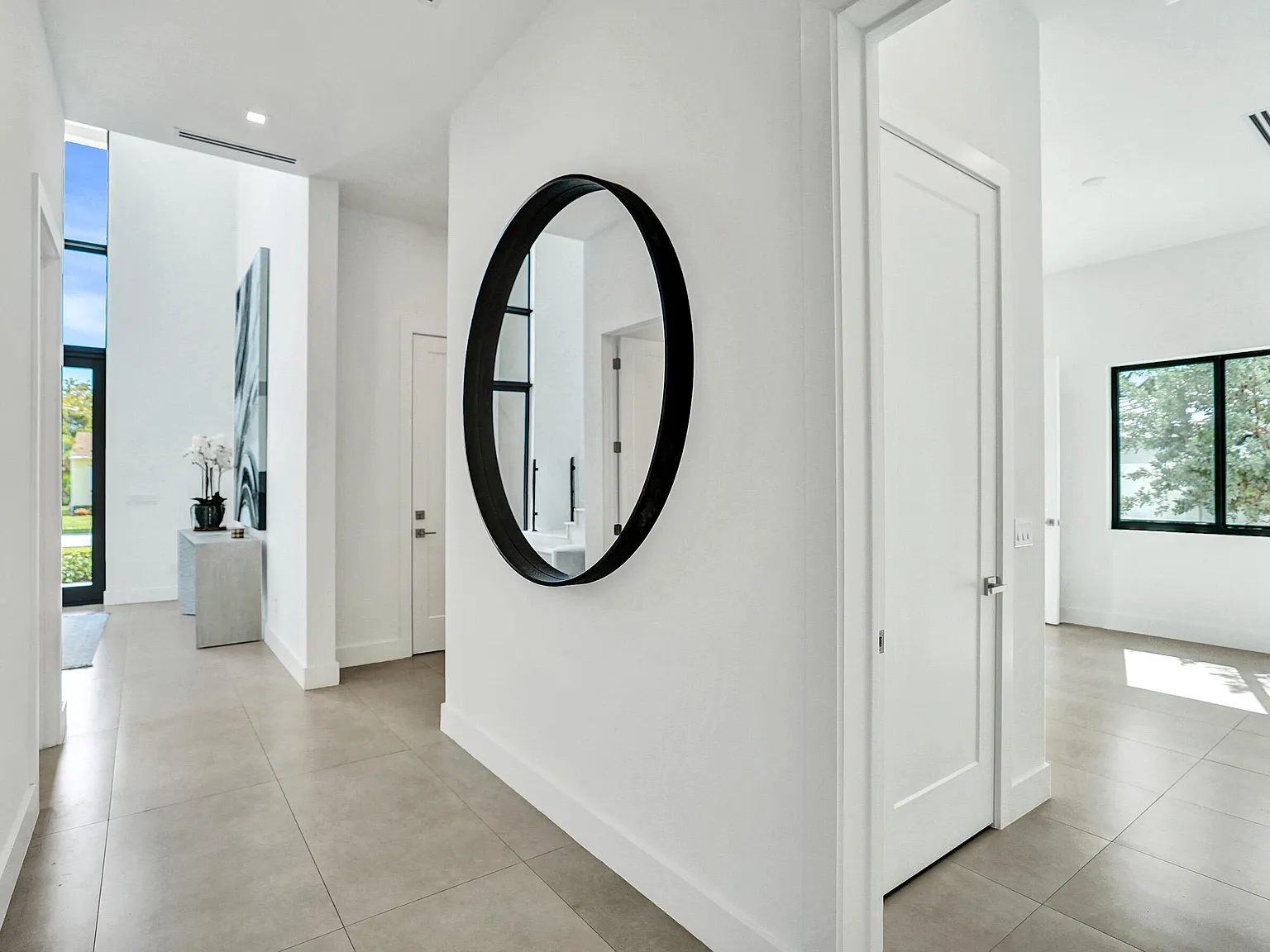 4 bed, 4.5 bath, 3722 sqft, $25,000 — Photo 4
