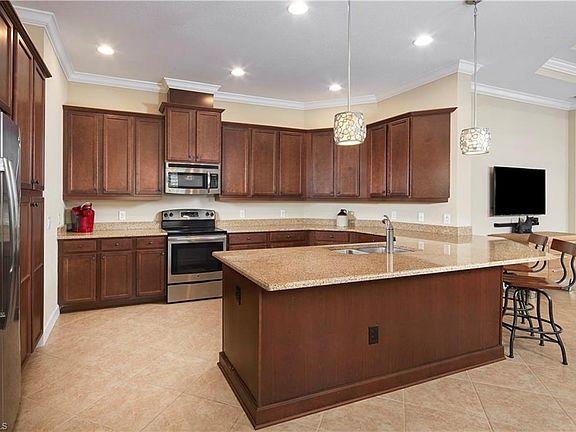 5th image of 9117 Isla Bella CIR