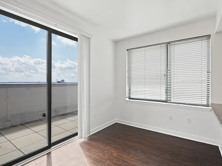 101 S Ellwood Ave — Photo 58