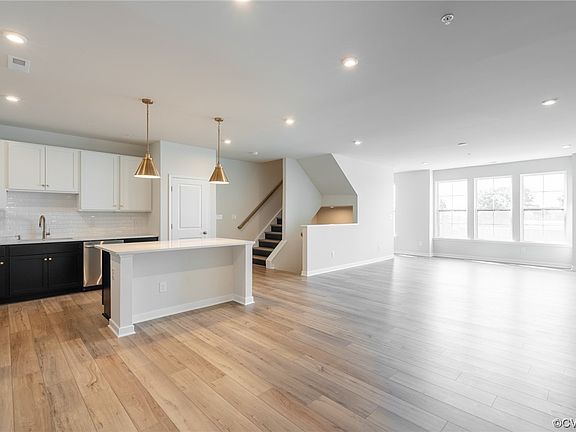 3rd image of 3446 Carlton St #9A
