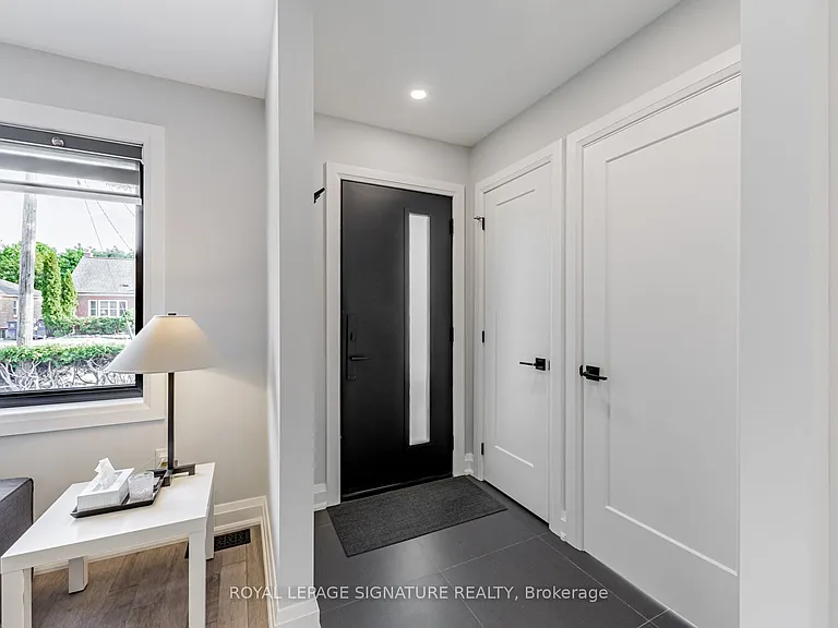 16 Boem Ave — Photo 4
