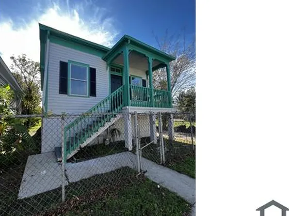 3621 Winnie St, Galveston, TX 77550
