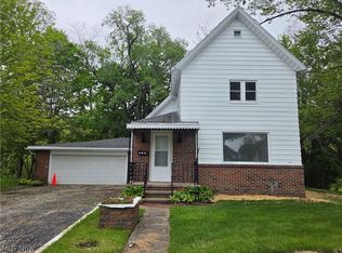 137 Hiler St, Conneaut, OH 44030