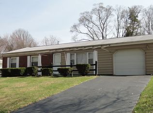 2350 Saratoga Dr, Hermitage, PA