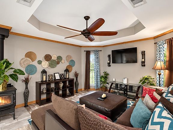 3rd image of 20832 Watson Dr