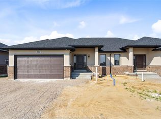 597 Keil Trl N, Chatham Kent, ON N7L 5R2