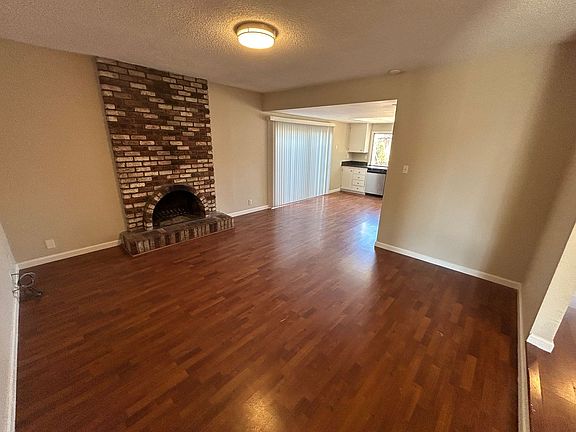 3rd image of 2929 Lucena Way