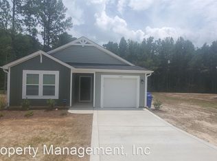7005 Woodmark Dr, Fayetteville, NC 28314