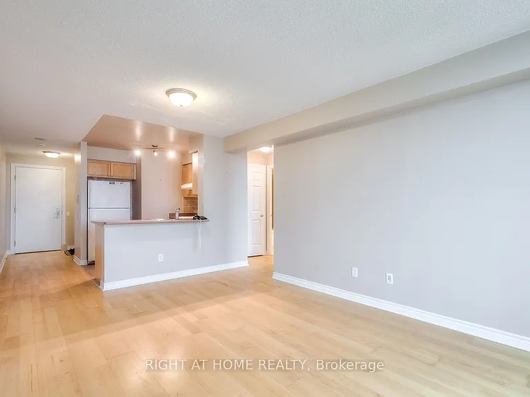 61 Town Centre Ct #1106 — Photo 4