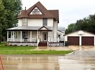 302 Allamakee St, Waukon, IA 52172