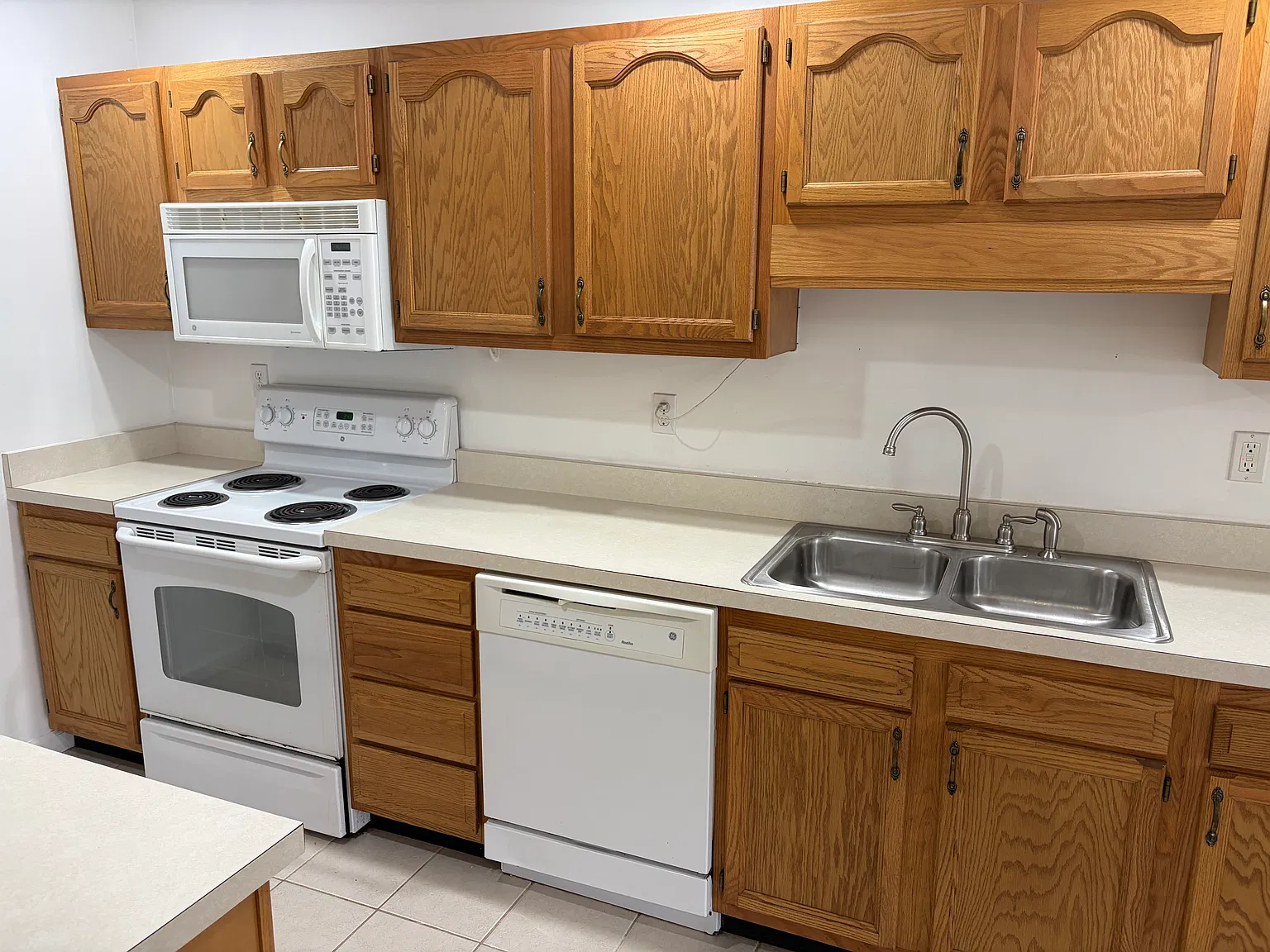 1 bed, 900 sqft, $825 — Photo 4