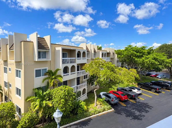 7707 Camino Real #B-409, Miami, FL 33143