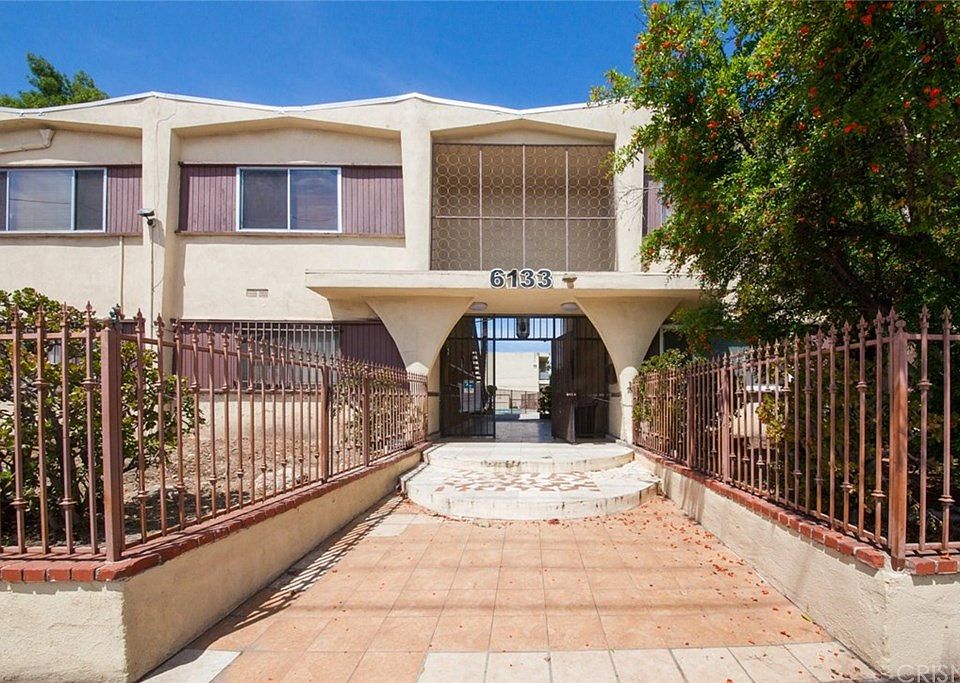 1st image of 6133 Whitsett Ave APT 19