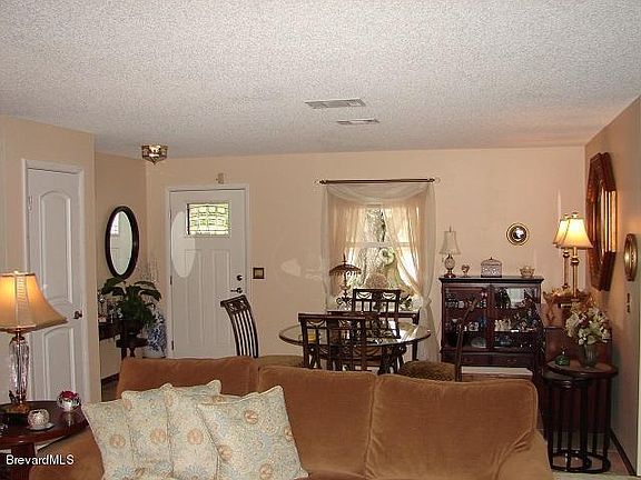 4th image of 1483 Hendren Dr