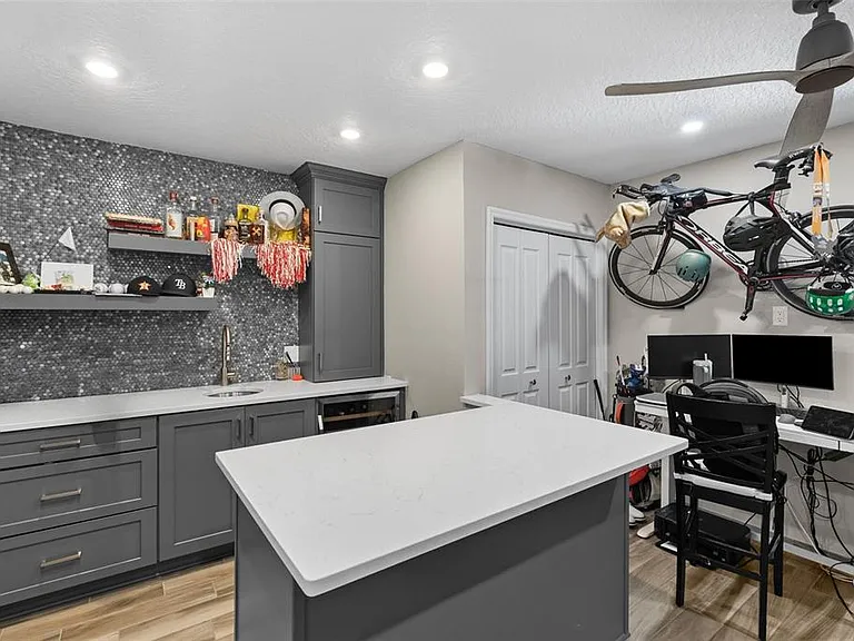 2943 W Bayshore Ct — Photo 50