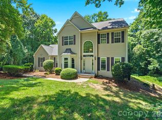 137 Purple Finch Ln, Mooresville, NC 28117
