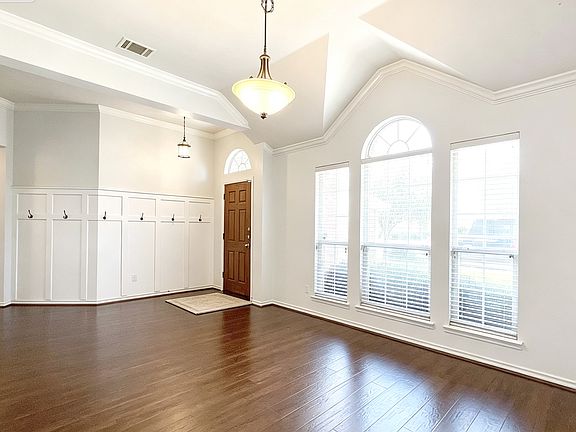 3rd image of 1418 Kingsley Dr