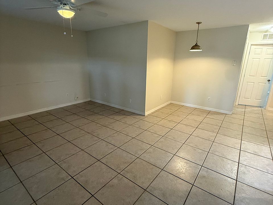 1st image of 2915 India Palm Dr