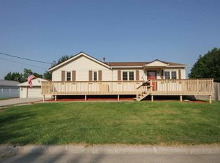 2729 43rd St, Moline, IL 61265