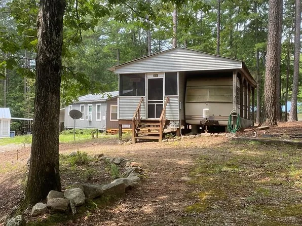 42 Hatchie Trl, Bracey, VA 23919