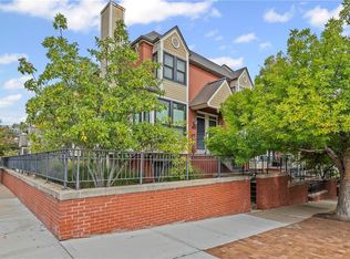 536 W 10th St, Kansas City, MO 64105