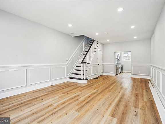 3rd image of 1714 Watkins St