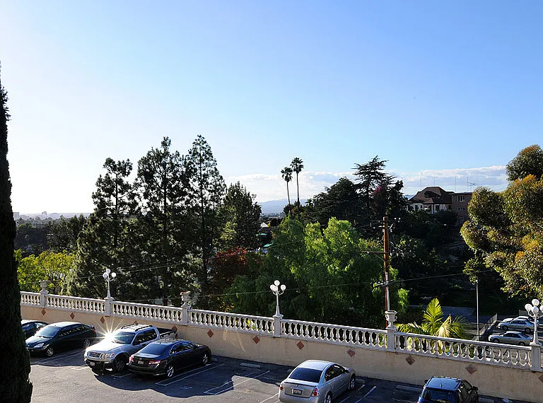 Carmel Heights Apts — Photo 14