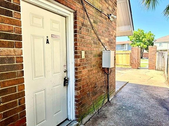 2nd image of 3648 Martinique Ave APT A