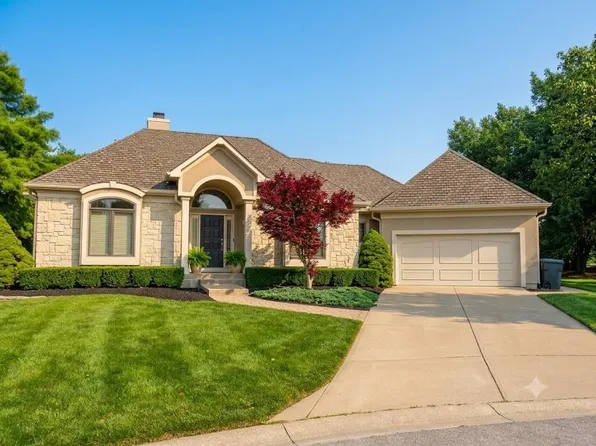 12918 Travis Ct, Overland Park, KS 66209
