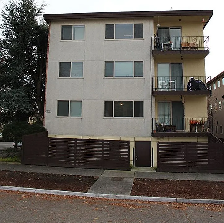 Ballard Flats Apartments