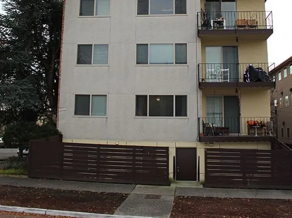 Ballard Flats Apartments