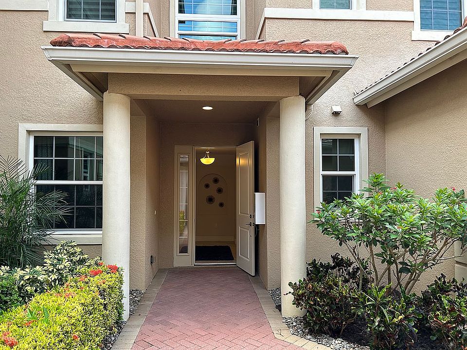 1st image of 575 El Camino Real #6-102
