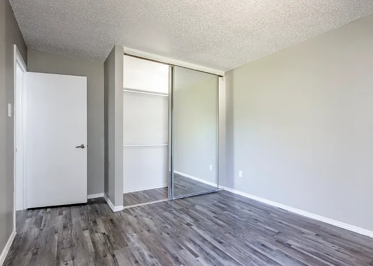 Your Dream Home Awaits! — Photo 9