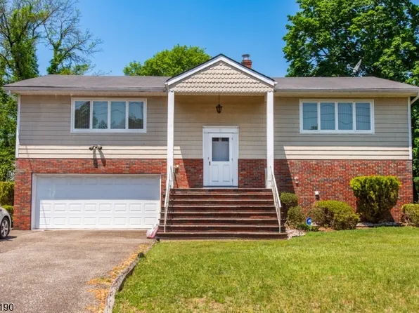 8 Carlos Dr, Fairfield Twp., NJ 07004