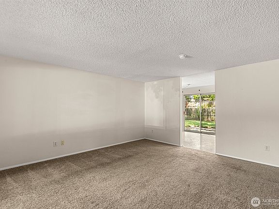 2nd image of 1313 Bel Air Drive