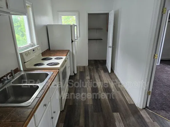 2707 Woodbridge Ave, Cleveland, OH 44109
