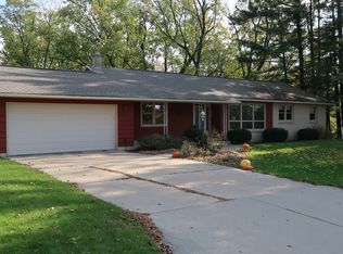 1516 Roblee Rd, Baraboo, WI 53913