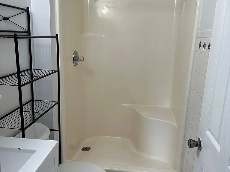 2426 Vineyard Ln — Photo 20