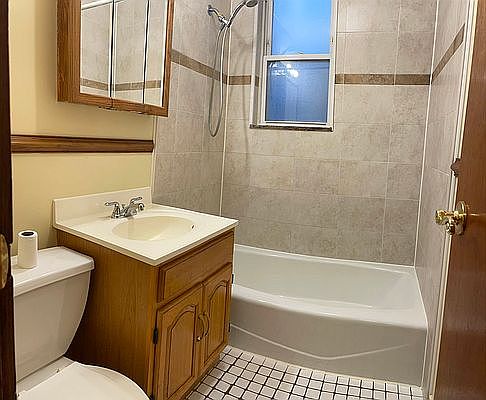 5th image of 23-21 Steinway St #2