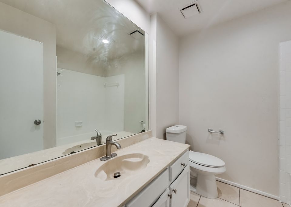 1st image of 3006 Seaboard Dr