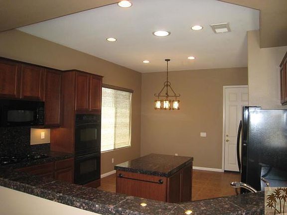 4th image of 79863 Viento Dr