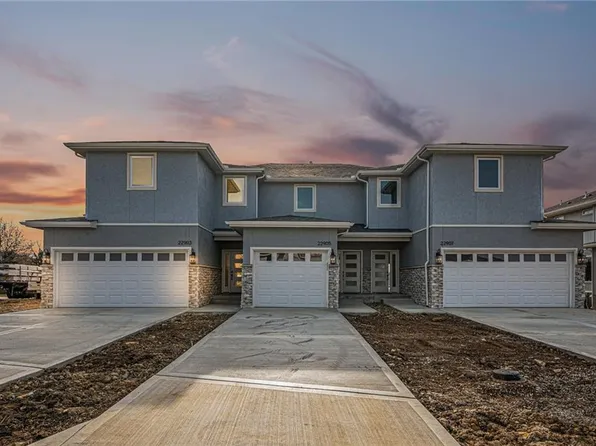 22914 W 72nd Ter, Lenexa, KS 66227