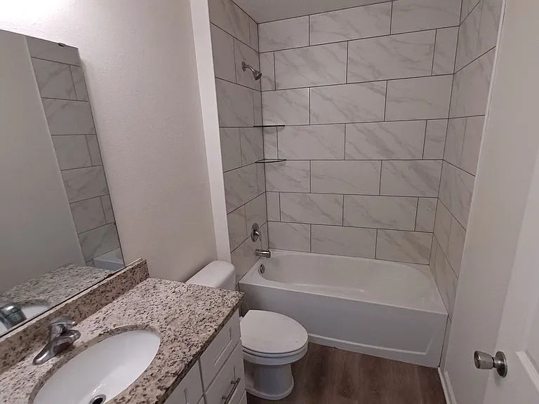614 Hannah St — Photo 18
