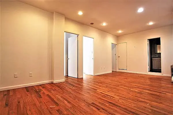 Rented by Metropolitan Property Group | media 22