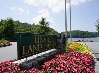 25 Hillcrest Rd, Newland, NC 28657
