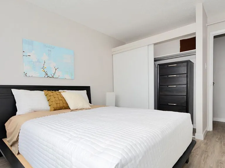 2060 Quingate Pl — Photo 10