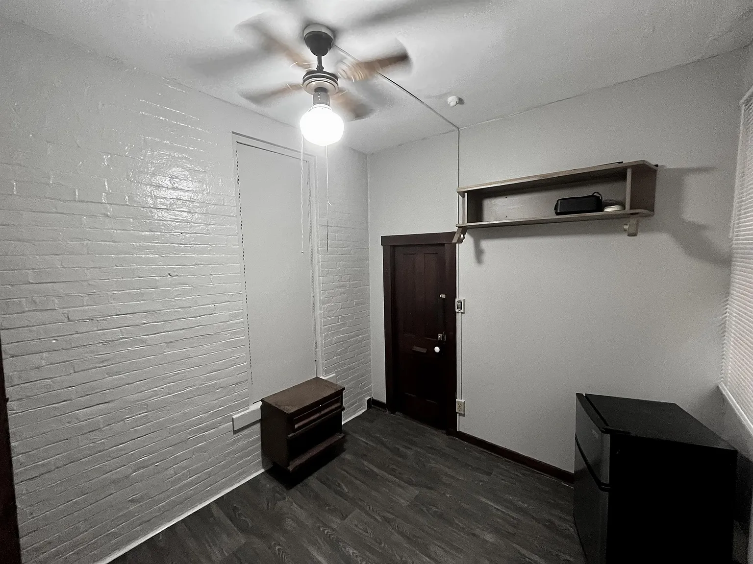 325 N Barron St (HHELLC) - 11 — Photo 2
