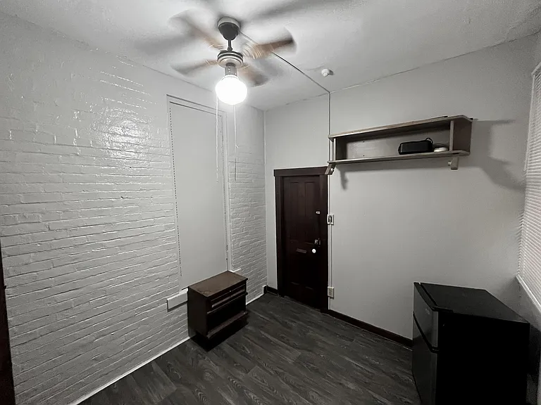 325 N Barron St #11 — Photo 2