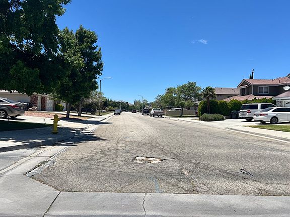 5th image of 3060 Tourmaline Ln