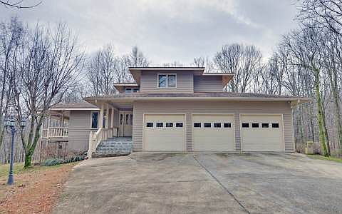 1st image of 423 White Oak Dr